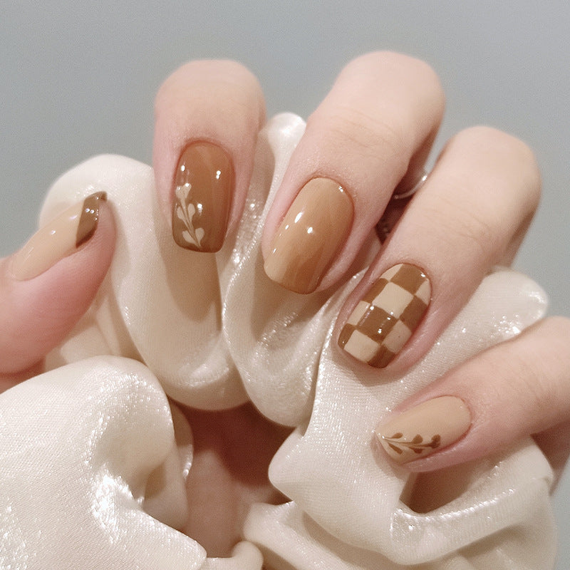 Neutral Minimalist Latte Pull Wearing Press On Nails