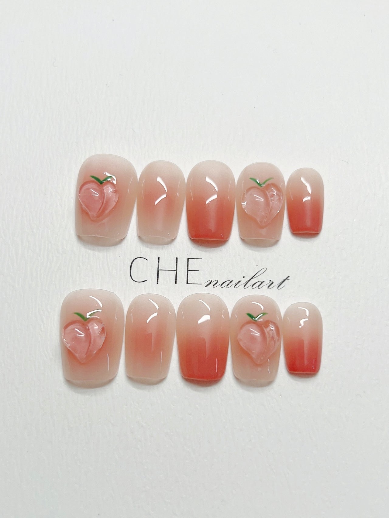 Peach Hand-worn Nail Short Ladder Manicure Nail Inspiration