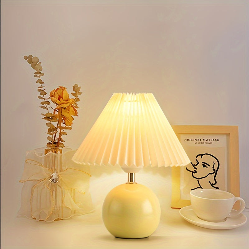 Ceramic Bottom Pleated Table Lamp USB Push Button Switch Bedroom Bedside Decoration Scandinavian Retro Table Lamps