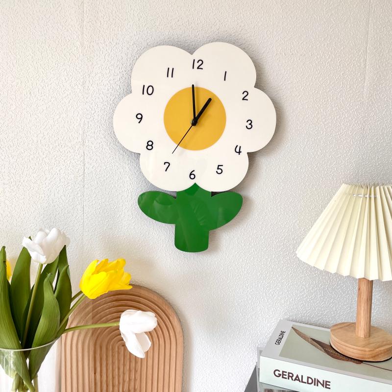 Simple Flower Creative Literary Cartoon Wall Clock