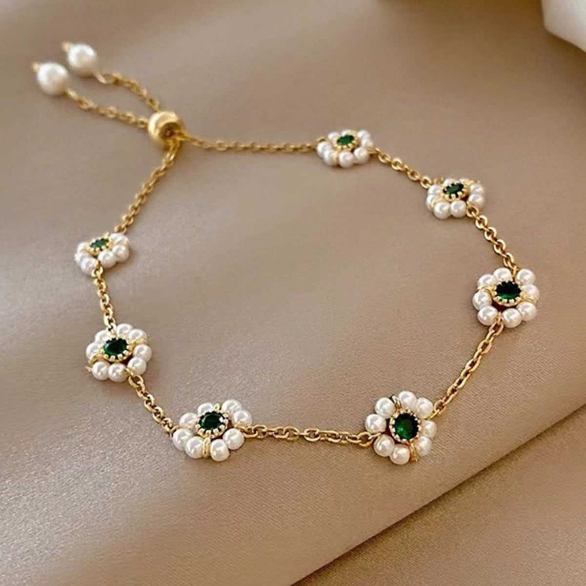 Emerald and Pearl Gold Bracelet