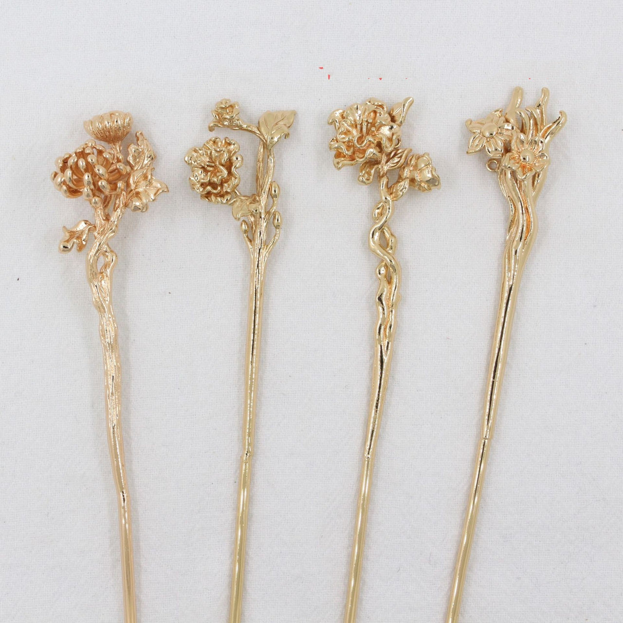 Antique Material Flower Season Hairpin