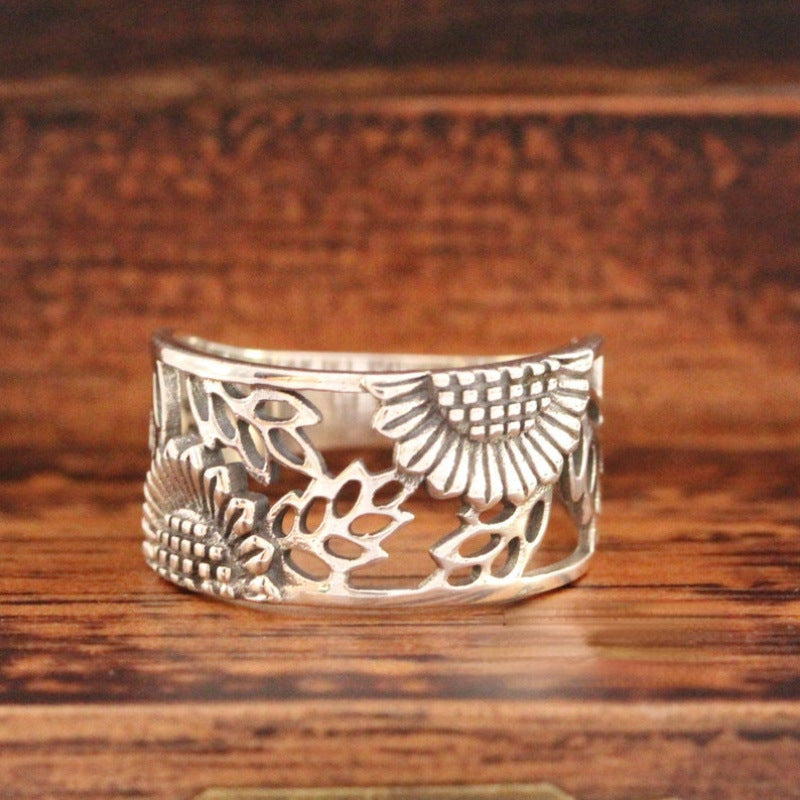 Retro Hollow Sunflower Thumb Ring