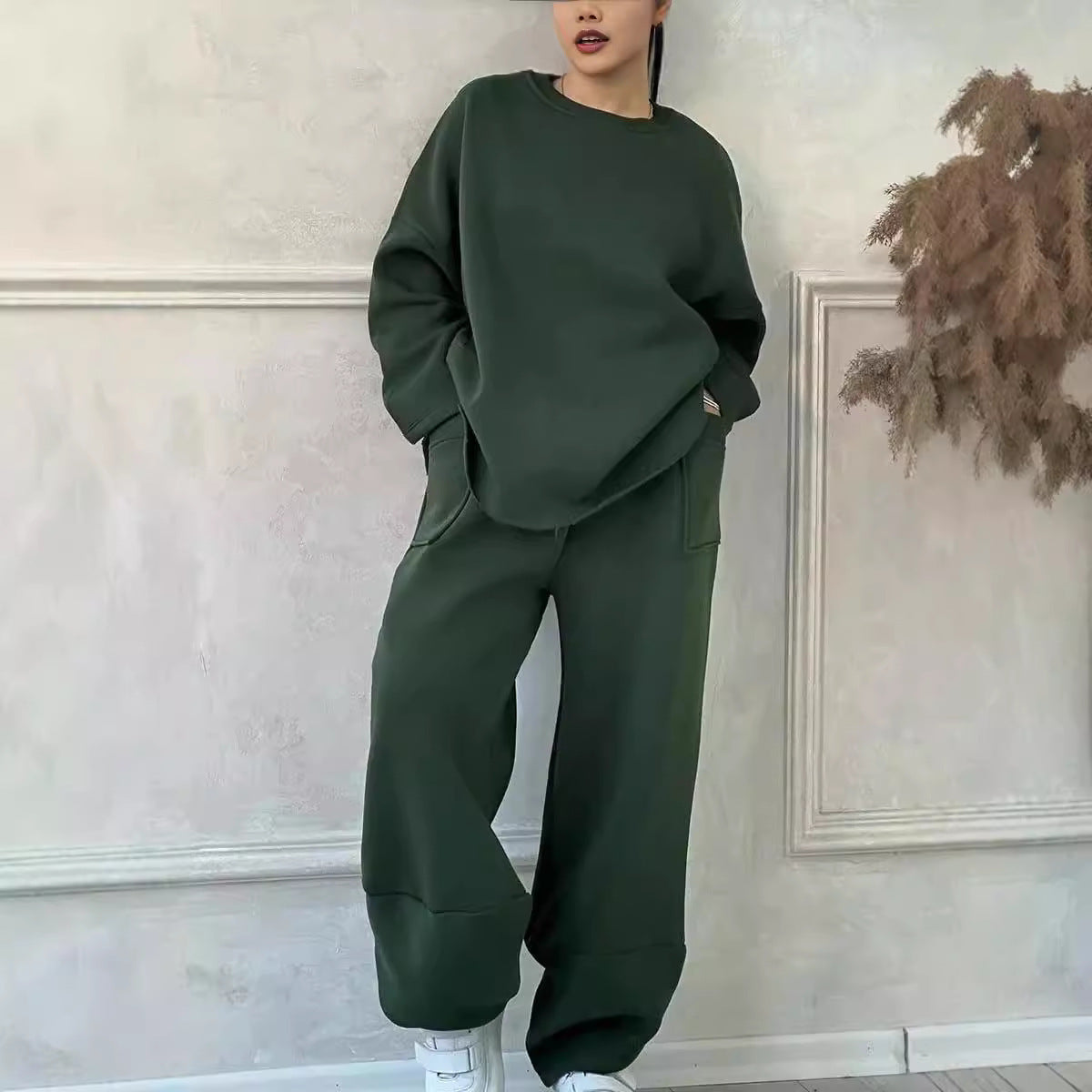 Women's Autumn And Winter Casual Loose Round Neck Long-sleeved Sweater Trousers Suit