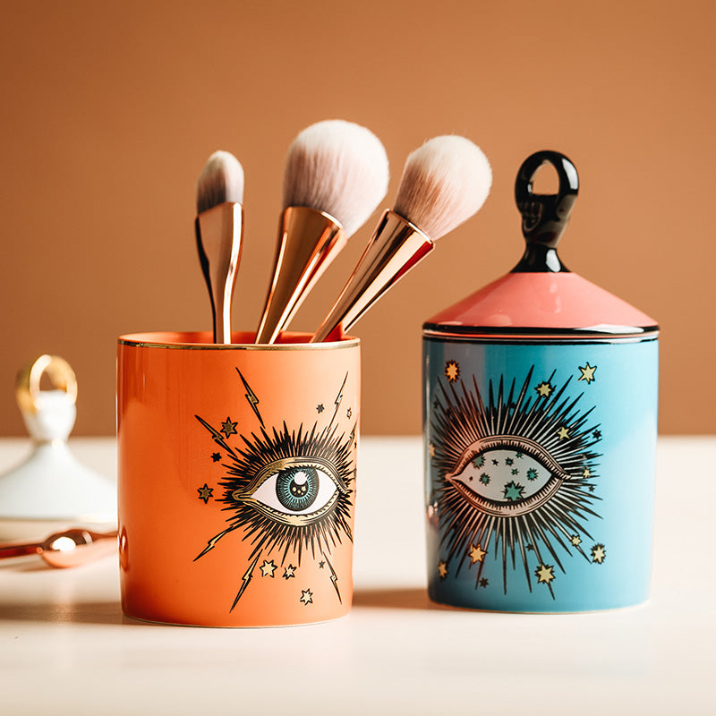 Eye makeup brush storage jar