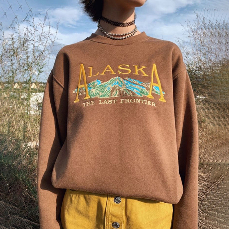 Versatile Embroidered Alaska Nature Sweatshirt, Embroidered Chicago, Embroidered Yellowstone
